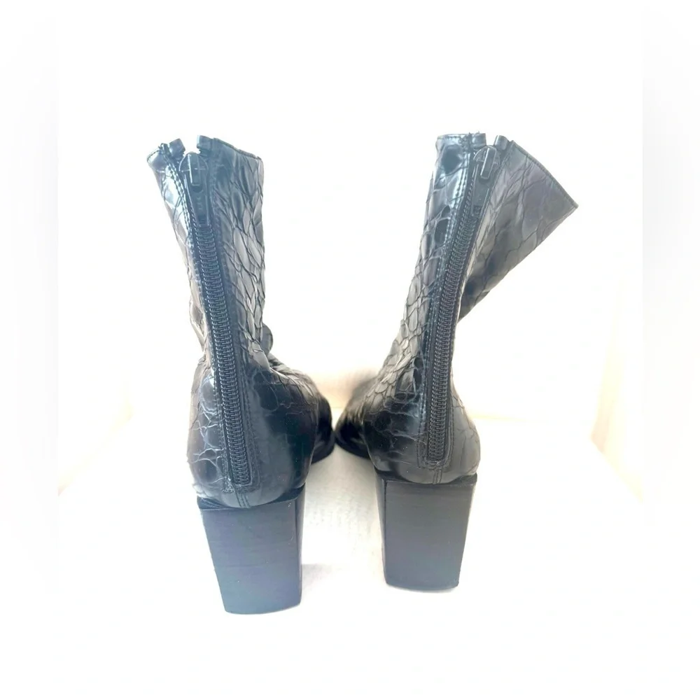 Stuart Weitzman black Booties 7.5